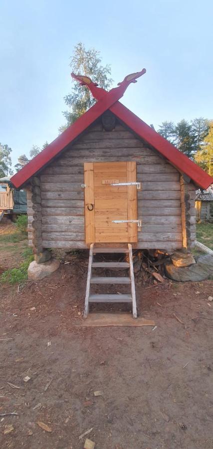 Vittfarnas Hird Vikingaby Bed & Breakfast Sosdala Eksteriør bilde