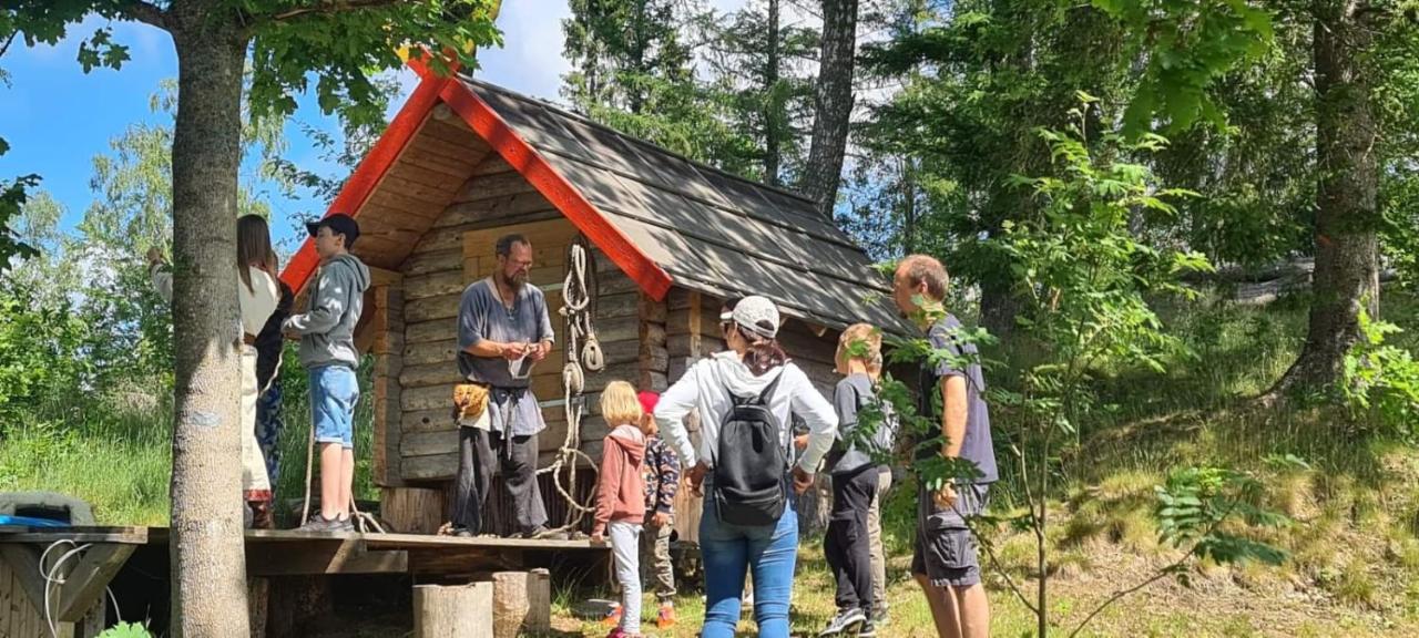 Vittfarnas Hird Vikingaby Bed & Breakfast Sosdala Eksteriør bilde