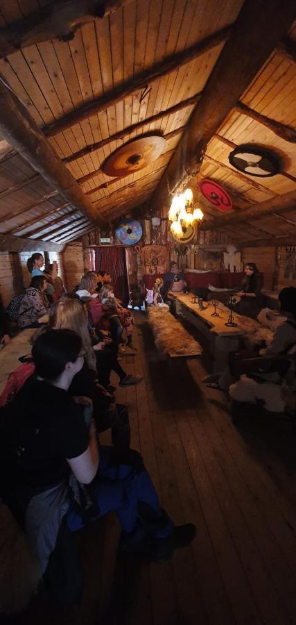Vittfarnas Hird Vikingaby Bed & Breakfast Sosdala Eksteriør bilde